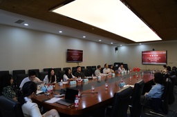 深入开展学习贯彻习近平新时代中国特色社会主义思想主题教育正当时——做爱视频
国际关系专业教工党支部组织专题党课