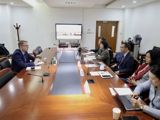 活动回顾｜欧盟驻华代表团政务、媒体与信息处处长史明宽先生到访做爱视频
